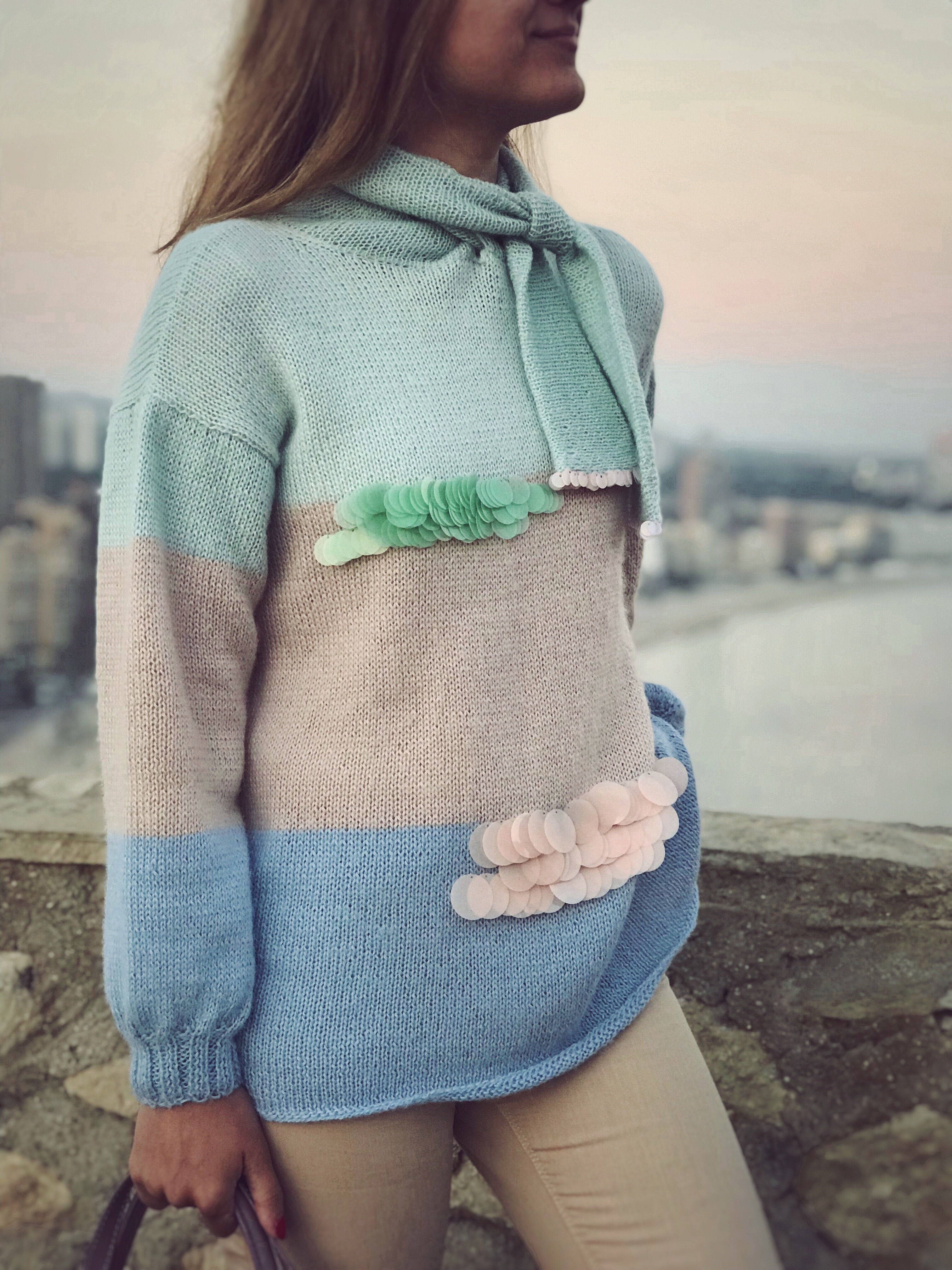 Bubbles pullover