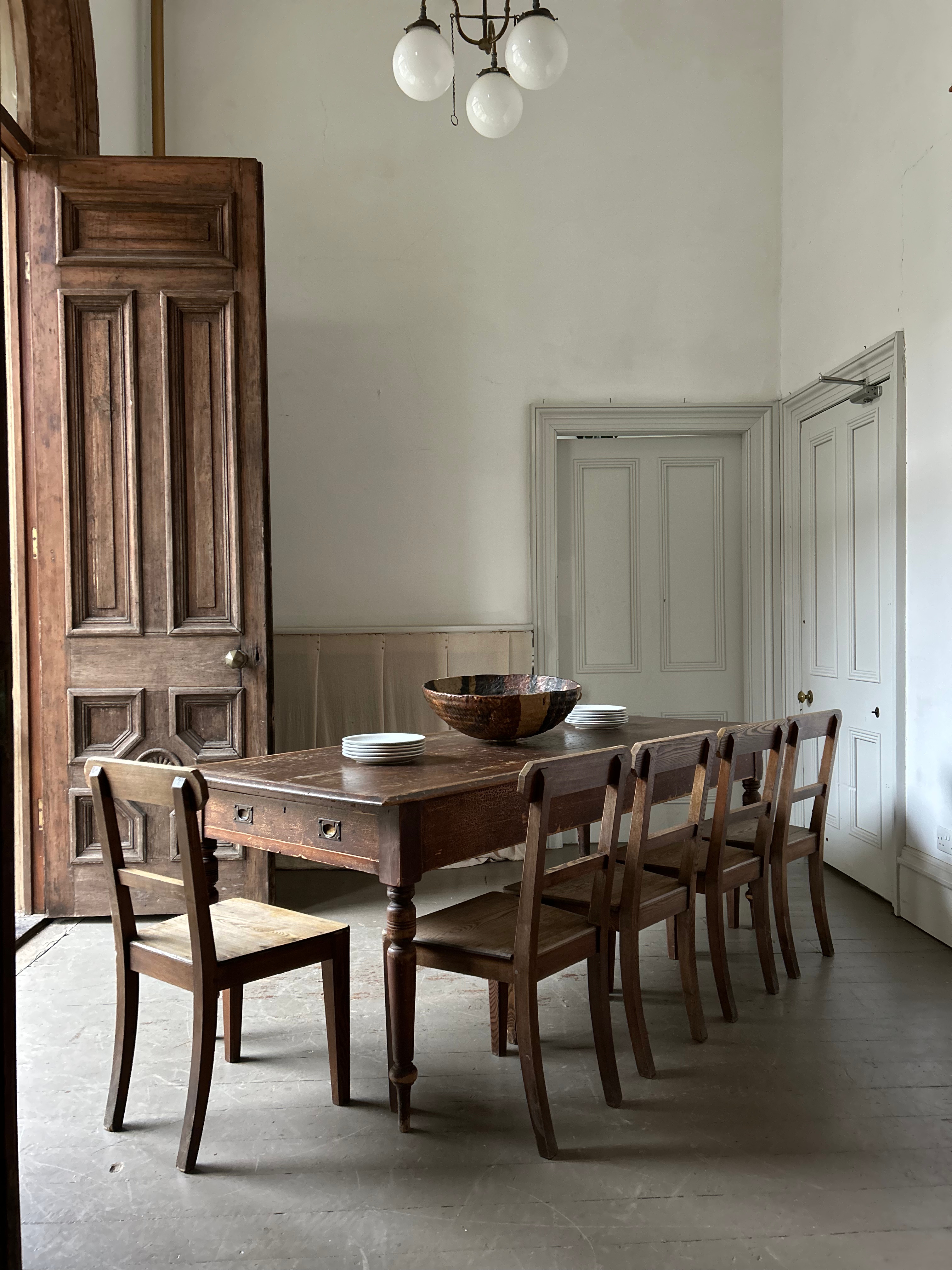 19TH CENTURY PINE DRAPERS TABLE