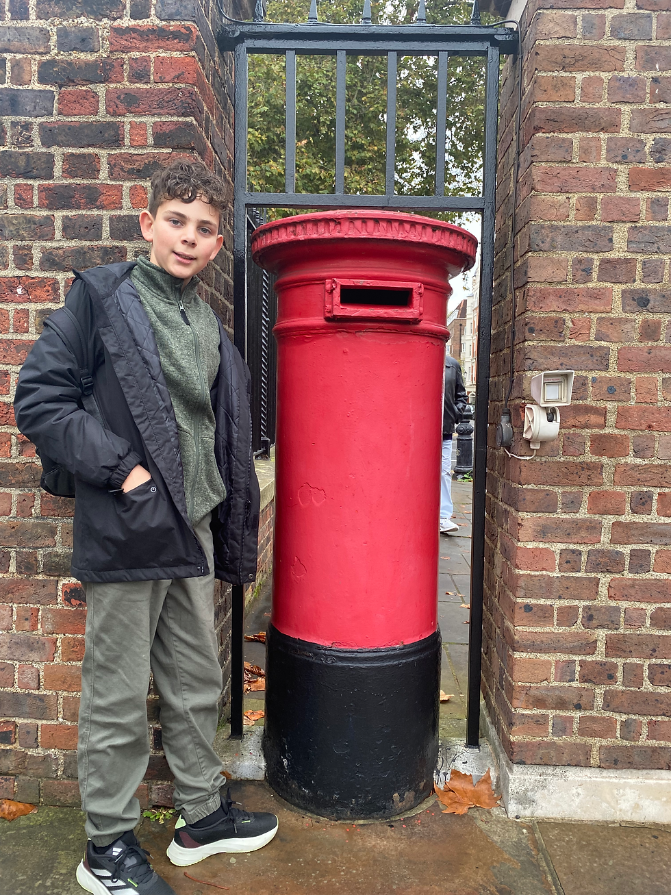 VR-pillar-type_a-red-gate-2