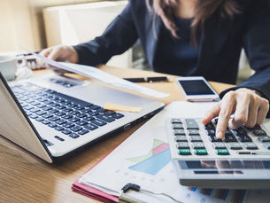 How to Find a Reliable Bookkeeper for Your Business