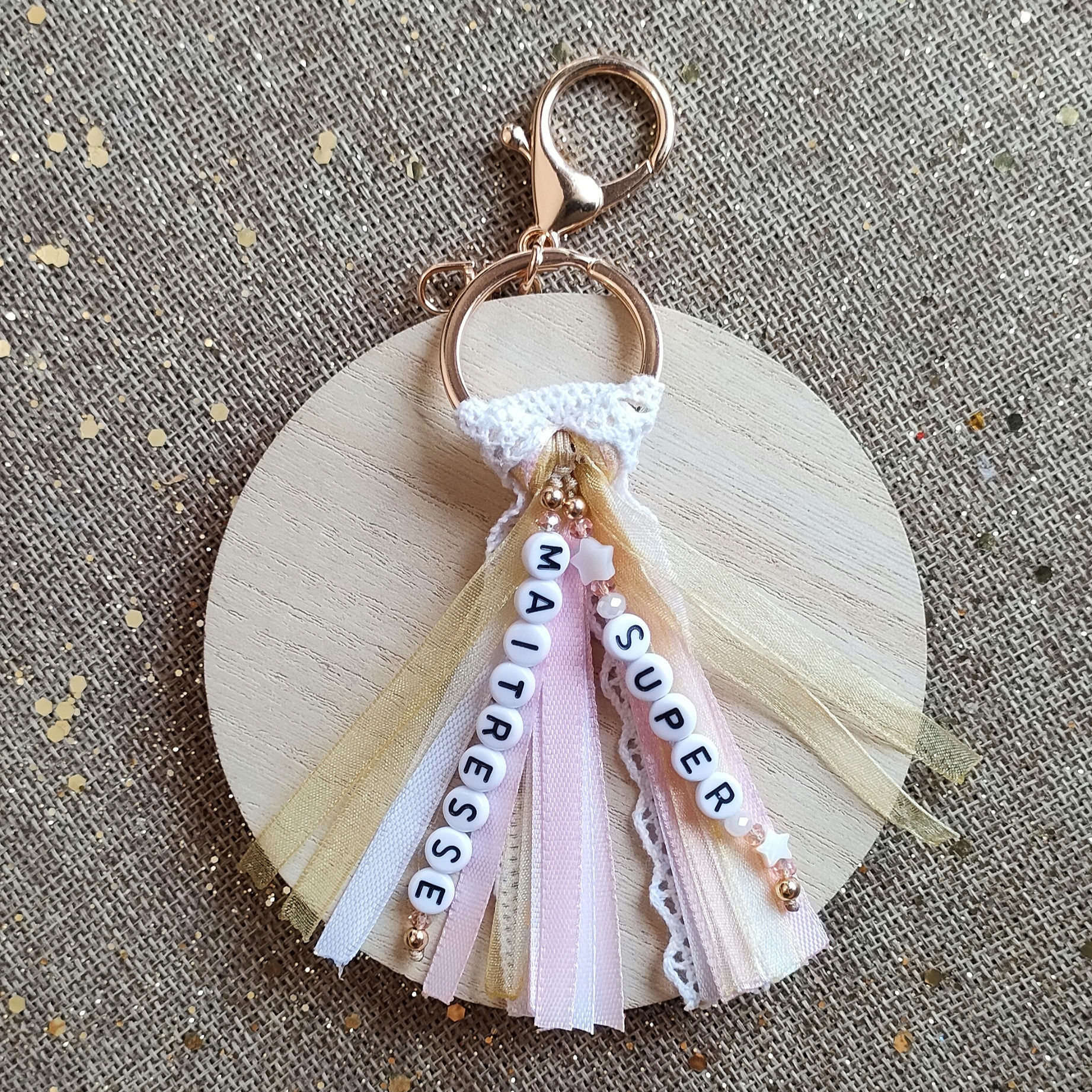 Porte clé RUBAN Rose/ Blanc/ Doré à personnaliser