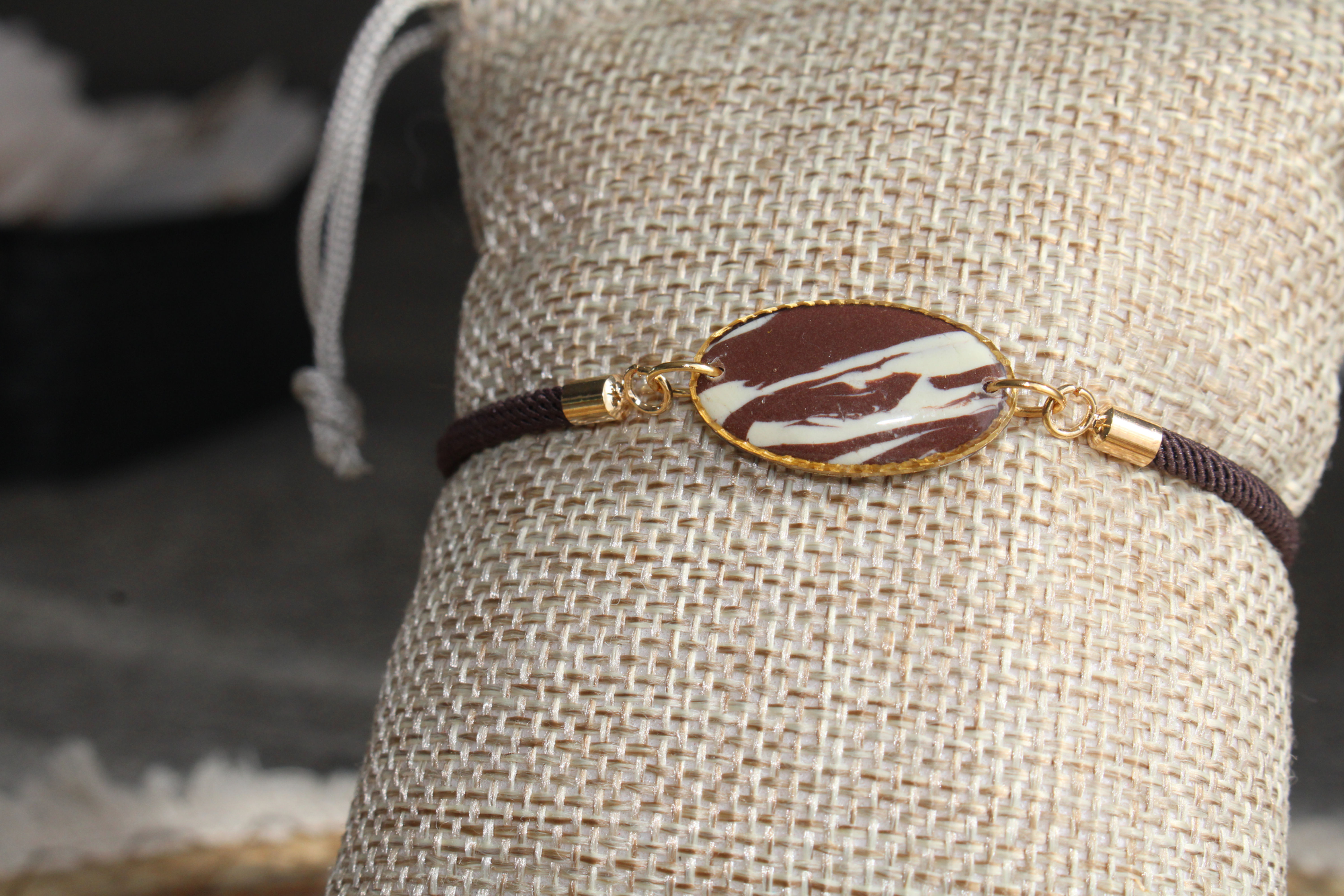 Petit bracelet chocolat vanille