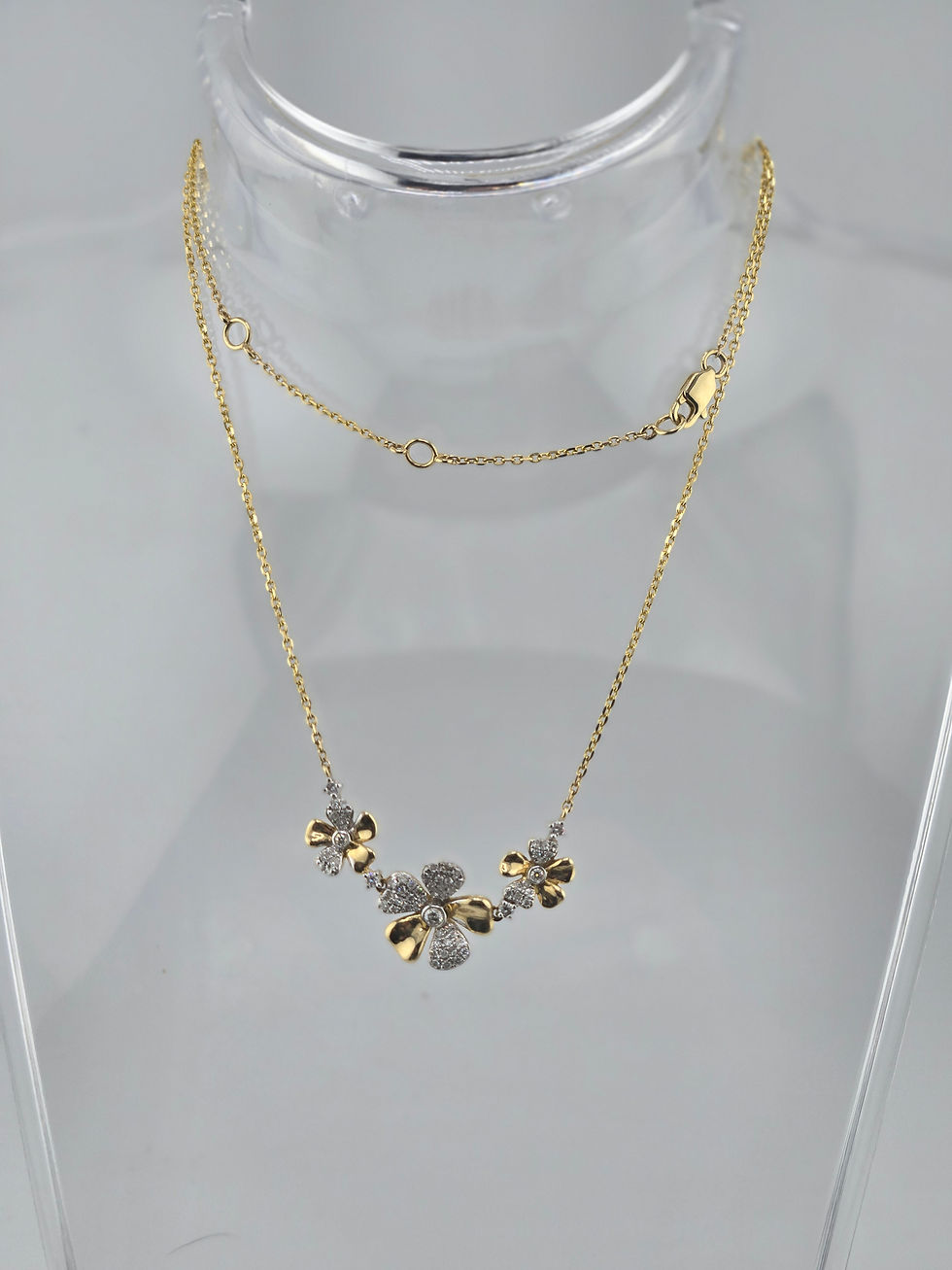 Thumbnail: 14K Yellow Gold Pendant with Diamonds