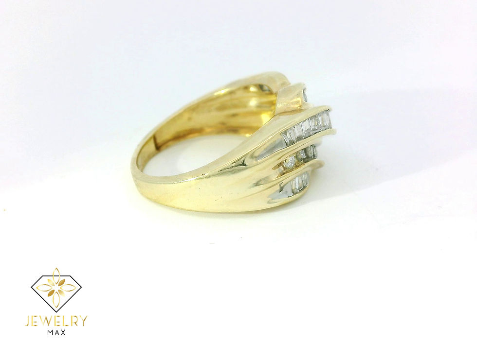 Thumbnail: 14K Yellow Gold Ring with Baguette Diamonds- 2 CTW