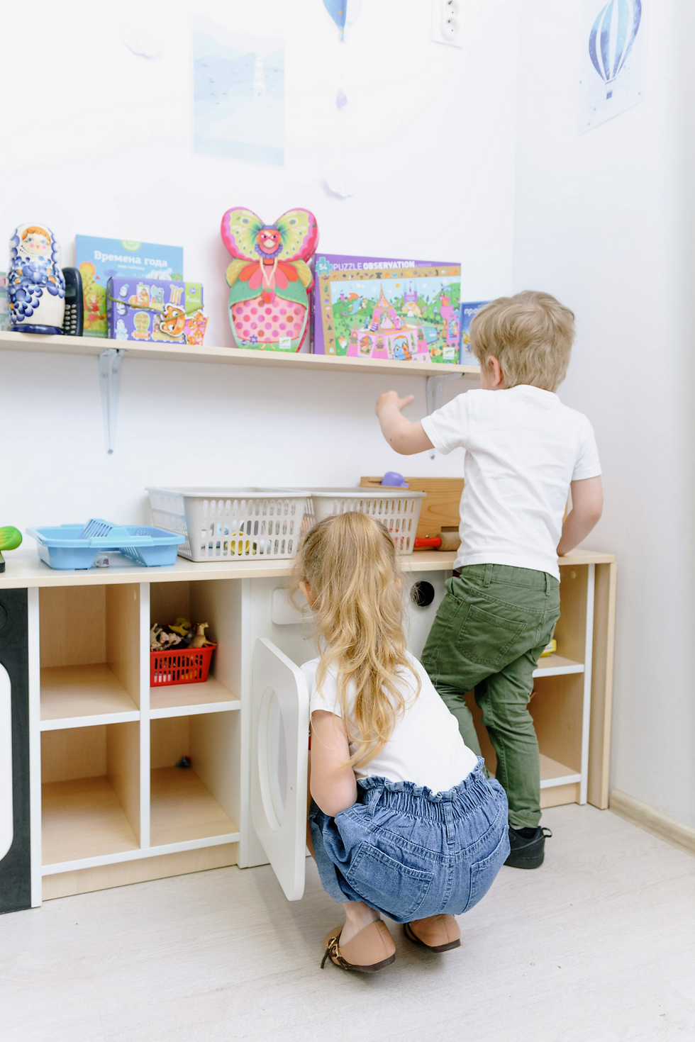 Montessori Low Shelving