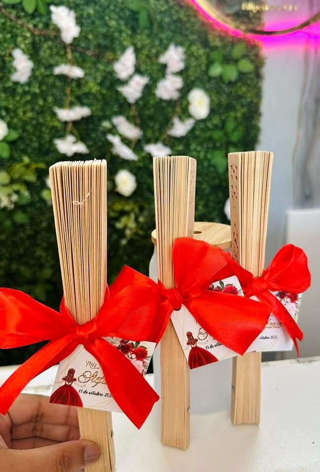 Miniatura: Abanicos de madera