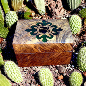 Châtaignier massif, inlay en epoxy