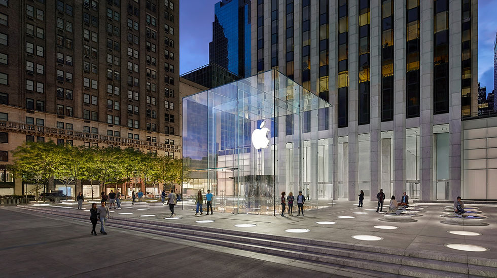 Apple Fifth Avenue, New York, US