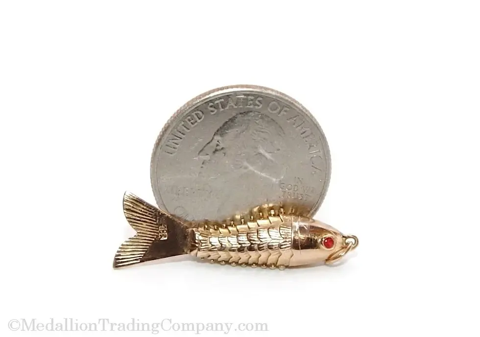 Thumbnail: Vintage 18k Yellow Gold Ruby Eye Articulated Koi Fish Pendant Charm 1.25" Lot 1