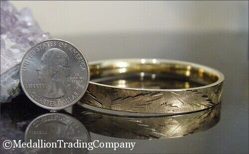 Thumbnail: Antique 14K Gold Etched Florentine 8mm Hinged 6.5" Bangle Bracelet 10.8 grams