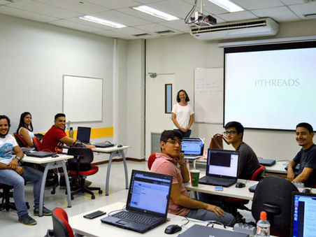 Consumidoras de tecnologia, mulheres ainda são minoria no mercado da programação