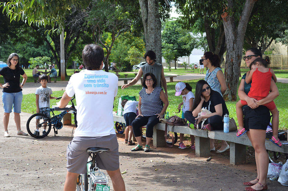 Além de ensinar a pedalar, ONG Bike Anjo estimula adoção de bicicleta como meio de transporte