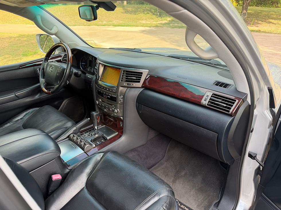 Thumbnail: LEXUS LX570