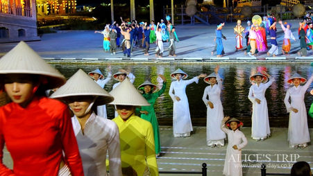 Hoian Memories show, You can see the beautiful Hoian! ( Hoian Impression Theme Park)