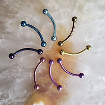 Piercings Coloridos _).jpg