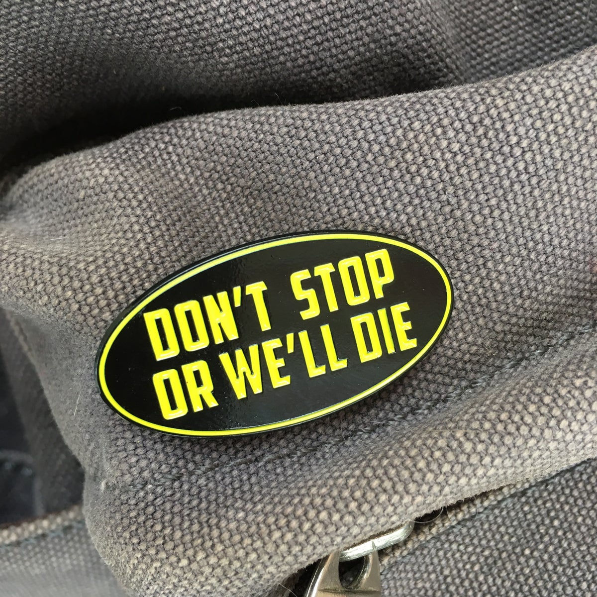 Szpilka emaliowana - nazwa zespołu