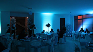 iluminacion LED decorativa, Alquiler de barras y pares led para decaracion de interiores y exteriores enfocados en fiestas y eventos de todo tipo LED decorativo