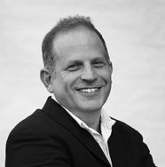 Andy-Collen-BW-1000x1000-Headshot.jpg