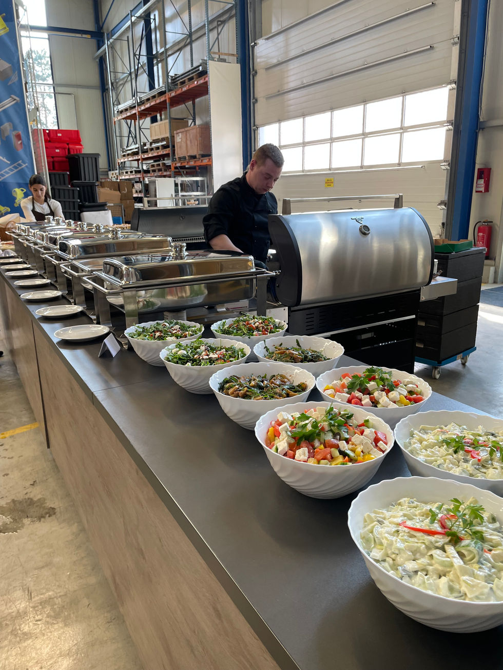 Einladende Buffetstationen von Exit Catering mit einer Vielzahl von Köstlichkeiten.