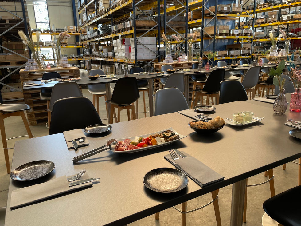 Live-Demonstrationen: Besucher erleben die neuesten Technologien in Aktion.