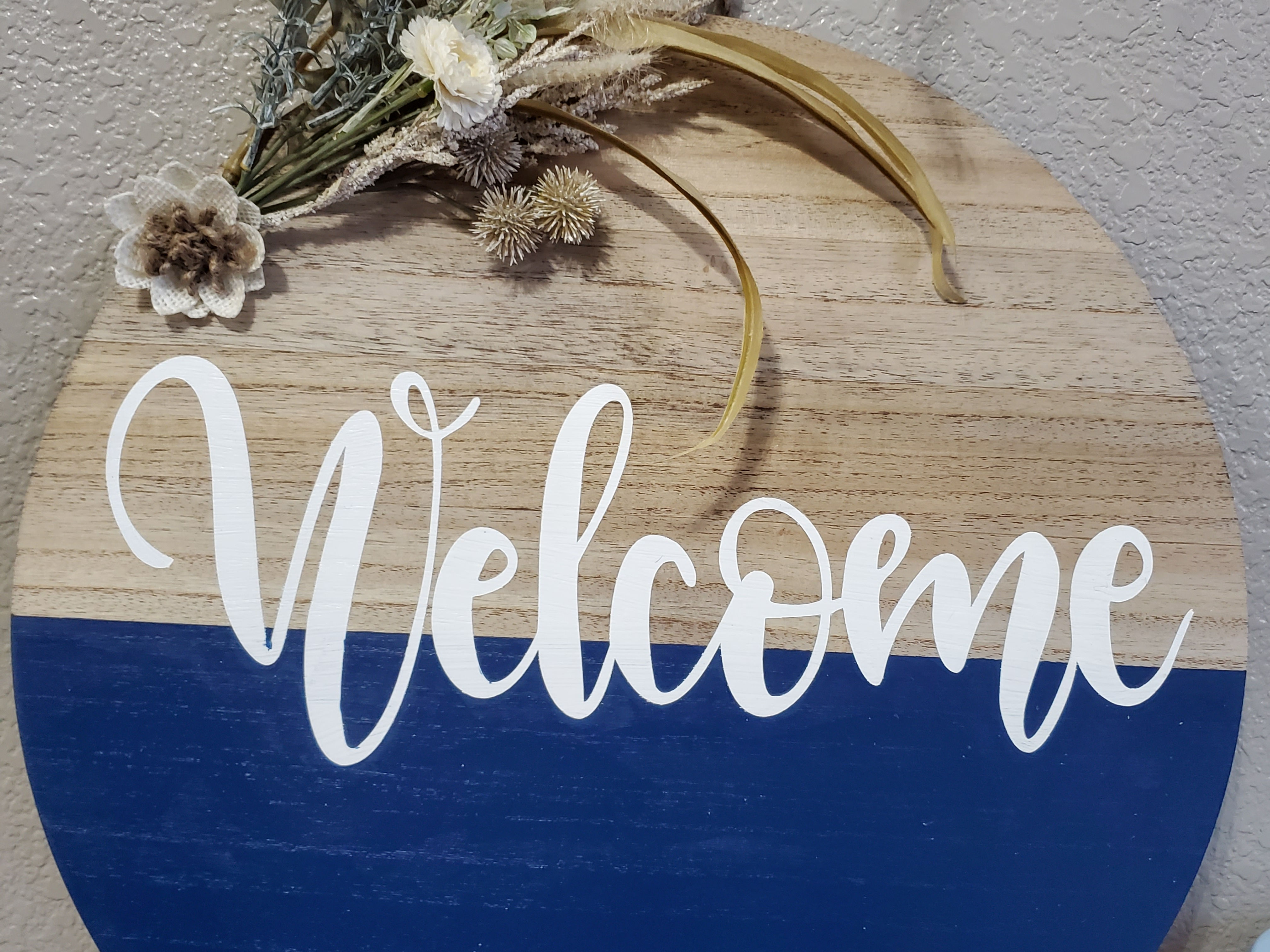 Welcome sign 