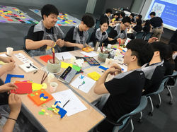 벽면 설치 미술