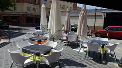 Bar-Restaurante cerca del estadio de