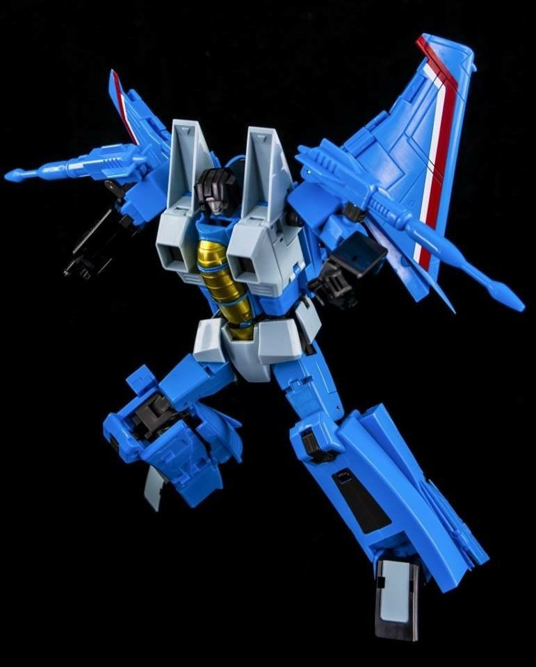 Thumbnail: Maketoys MTRM-13 Lightning (3rd party Thundercracker)