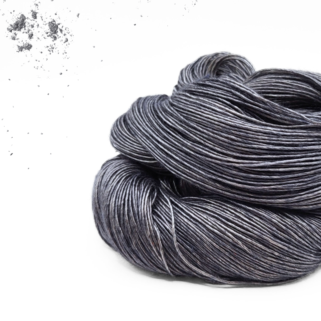 Silk Veil / Soft Noir