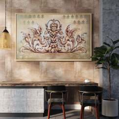 Ornamentales Kunstwerk mit feinen Details, präsentiert in stilvollem Innenraum über einem Tisch.