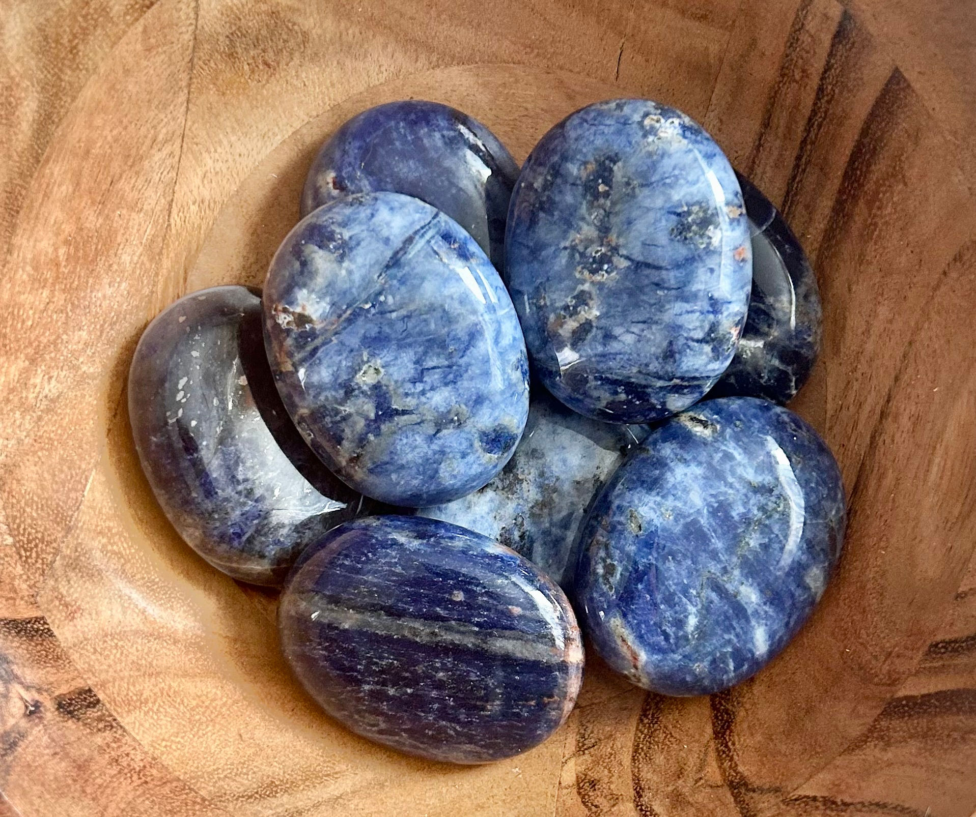 Natural sodalite palmstone