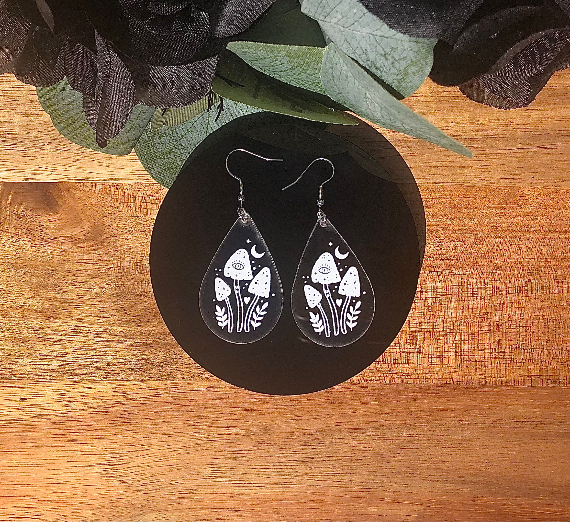 Trippy mushroom teardrop earrings