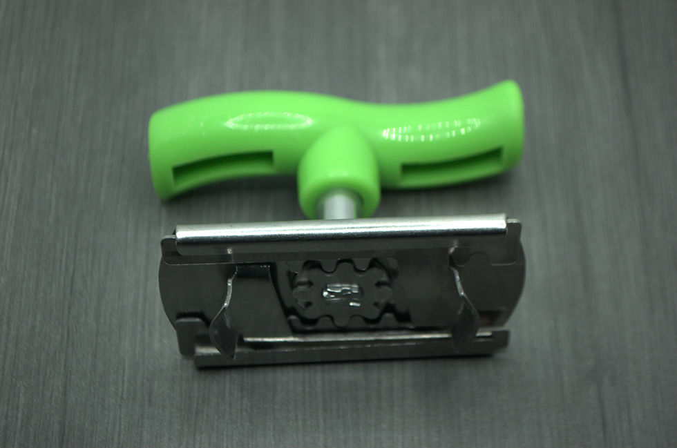 Thumbnail: Roller Jar Opener