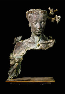 _VBC_Alessio Deli_Resurfaced Venus #1_2020_bronzo_65 x 40x 20 cm copy