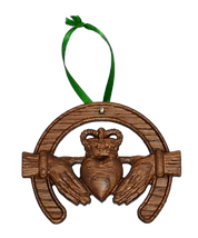Claddagh Light w String (3)_InPixio.png