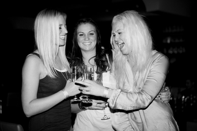 Eventfotografie, Veranstaltungsfotografie, Konferenzfotografie, Messefotografie, Gala-Fotografie, Feierfotografie, Veranstaltungsbilder, Eventfotos, Bildbearbeitung, Photoshop-Experte, Lightroom-Experte, Firmenevents, Messefotos, Reportage, Schwarz-Weiß-Fotografie, Event Foto, Corporate Event, Konzert, Feier, Konzert Foto, Konzert Bilder