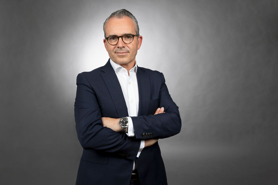 Businessfotografie, Unternehmensfotografie, Geschäftsführerfotografie, Imagefotografie, Bürofotografie, Werbefotografie, Businessbilder, Business-Porträtfotografie, Bildbearbeitung, Photoshop-Experte, Lightroom-Experte, Firmenportraits, Firmenfotografie, Businessfotos, Businessportraits, Ihr Businessfotograf in Frankfurt, Business Portraits, Business Bilder, Business Portrait, Geschäftskunden, Ihr Werbefotograf in Frankfurt, Imagefotos, Werbebilder, Commercial Photography, Testimonialaufnahmen, Werbung, Business, Ihr Businessfotograf in Frankfurt, Imagefotos, PR-Fotos, Corporate Photography, Businessfotografie, Testimonialfotos, Bewerbungsbilder, moderne Bewerbungsfotos, Schwarz-Weiß-Fotografie