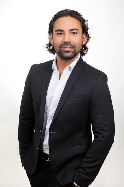 Businessfotografie, Unternehmensfotografie, Geschäftsführerfotografie, Imagefotografie, Bürofotografie, Werbefotografie, Businessbilder, Business-Porträtfotografie, Bildbearbeitung, Photoshop-Experte, Lightroom-Experte, Firmenportraits, Firmenfotografie, Businessfotos, Businessportraits, Ihr Businessfotograf in Frankfurt, Business Portraits, Business Bilder, Business Portrait, Geschäftskunden, Ihr Werbefotograf in Frankfurt, Imagefotos, Werbebilder, Commercial Photography, Testimonialaufnahmen, Werbung, Business, Ihr Businessfotograf in Frankfurt, Imagefotos, PR-Fotos, Corporate Photography, Businessfotografie, Testimonialfotos, Bewerbungsbilder, moderne Bewerbungsfotos, Schwarz-Weiß-Fotografie