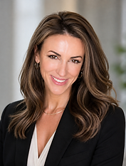 Headshot_Kelly (2).PNG