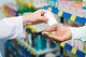 Les mains des pharmaciens