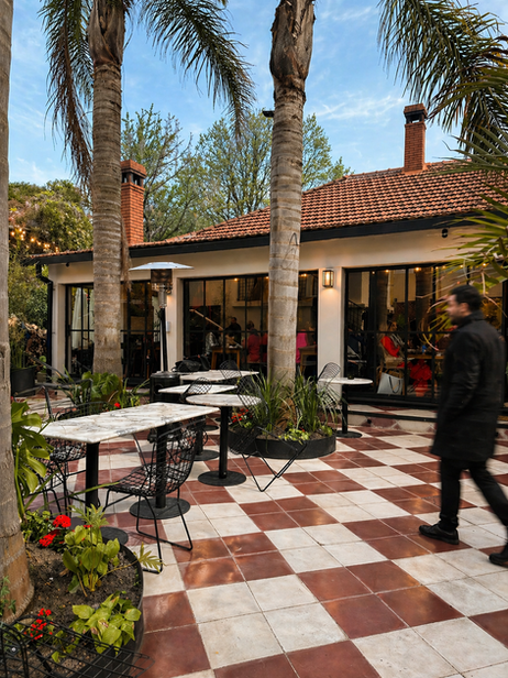 DILEMA PATIO 2