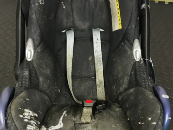 Pourquoi faut-il nettoyer régulièrement son siège auto et sa poussette?