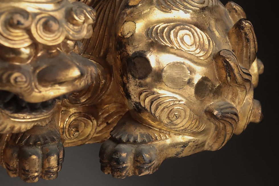 Miniature : shungaisart - Divine - 1800 - Rare - Japanese Antique - Gilt Wooden Statue - Gold shi shi - Buddhism