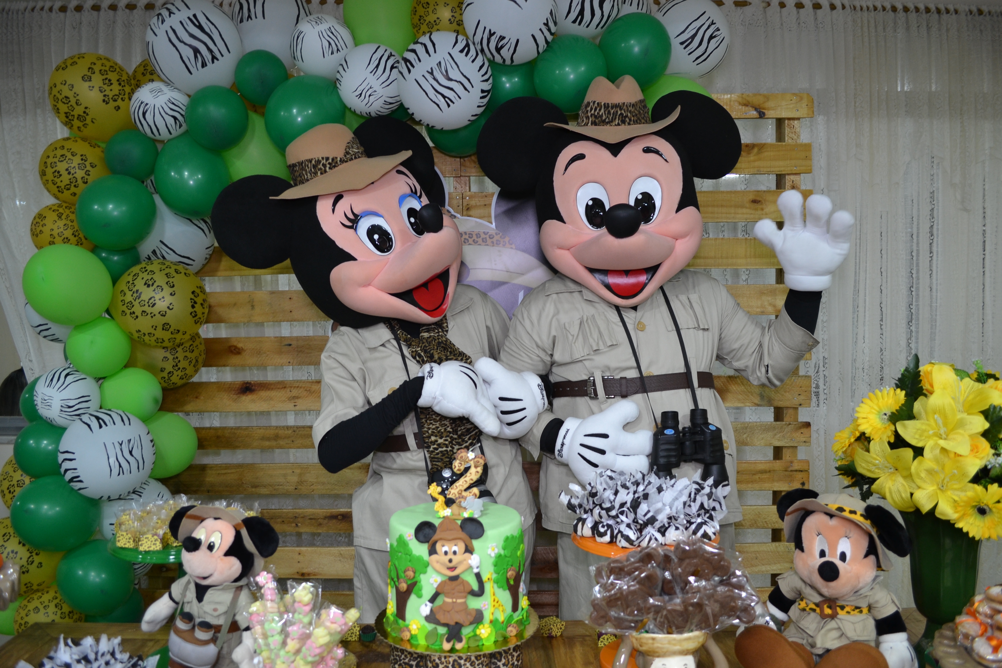 Mickey e Minnie safari