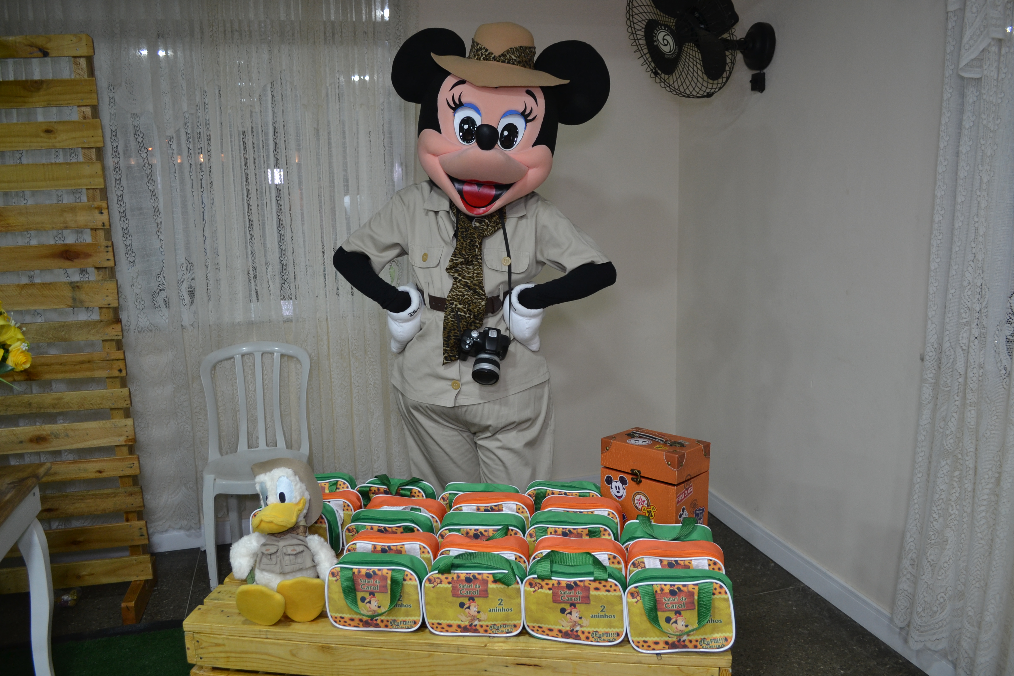Mickey e Minnie safari