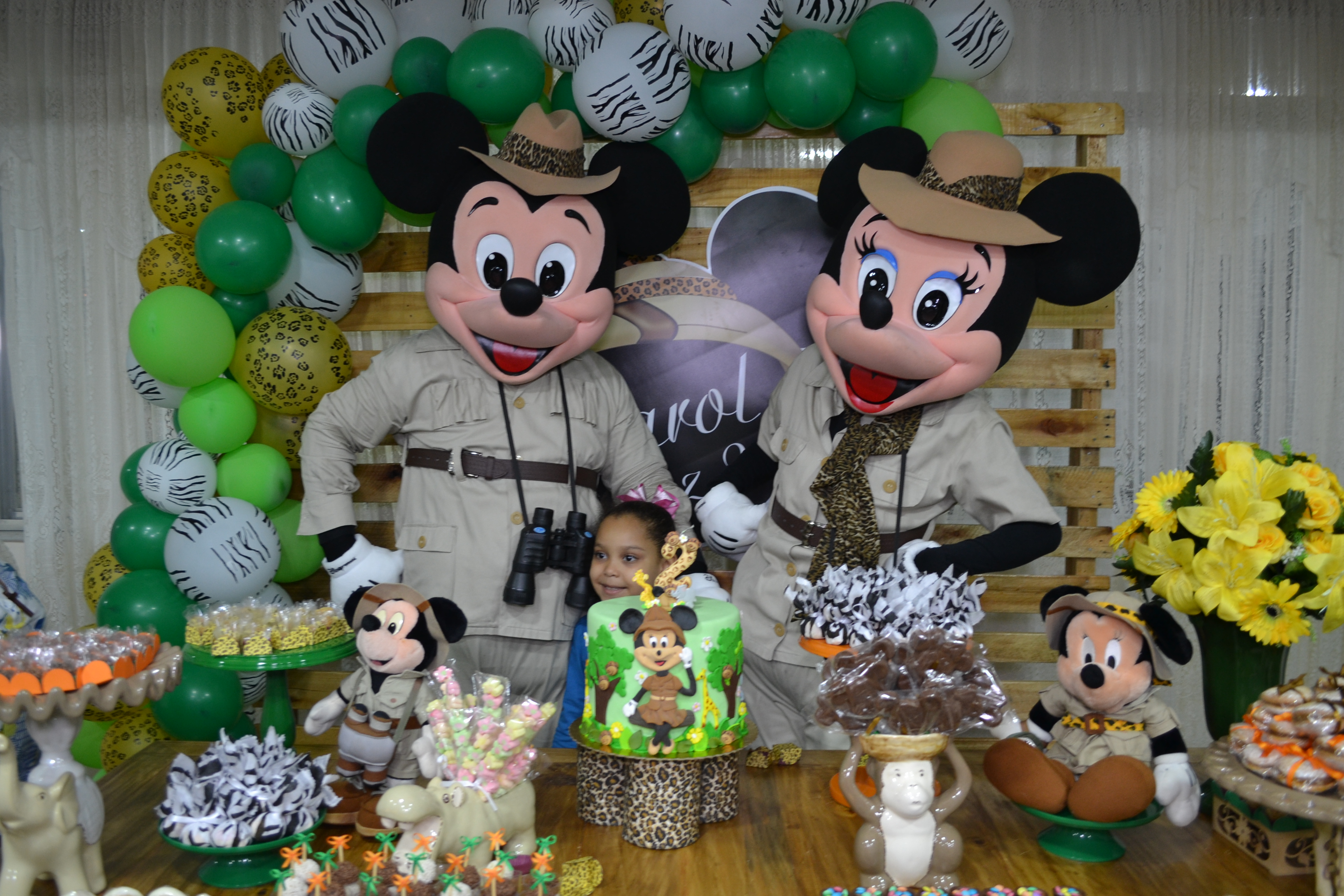 Mickey e Minnie safari