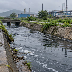 95 Parawada Industries Get Pollution Notices đź’§