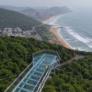 🌉 Glass Bridge Closed for Three Days