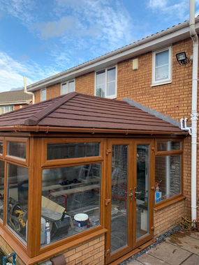 Edwardian Style Shingle tile roof with Golden Oak Frames