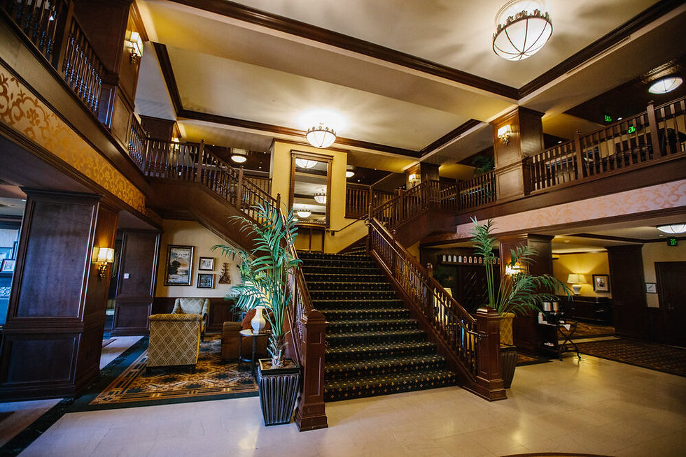 Instaperfect, Stairs, Wedding, Dubuque, Hotel Julien
